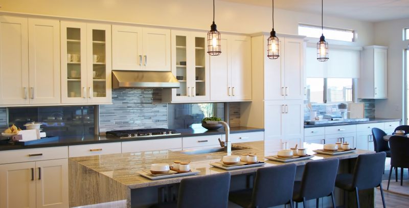 Pendant Lights Over Kitchen Island